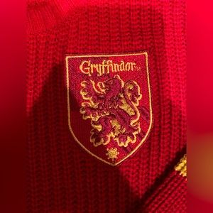 Hot Topic Harry Potter Gryffindor Sweater